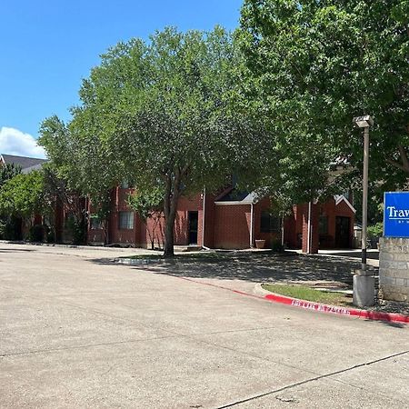 Travelodge By Wyndham Arlington/Dallas Area Экстерьер фото