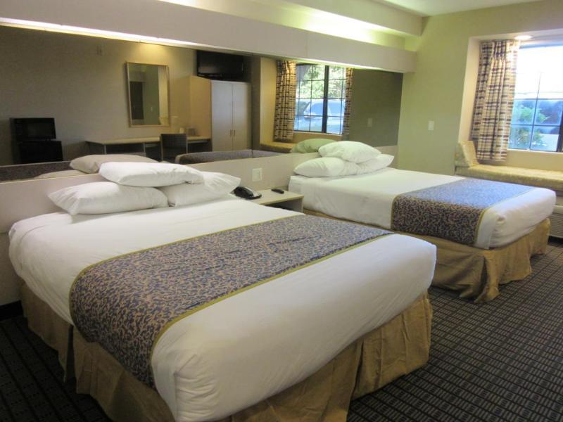Travelodge By Wyndham Arlington/Dallas Area Экстерьер фото